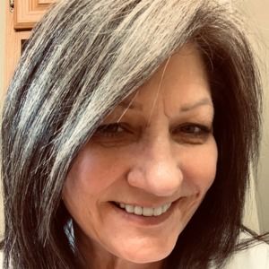 Meet your Posher, Roxanne